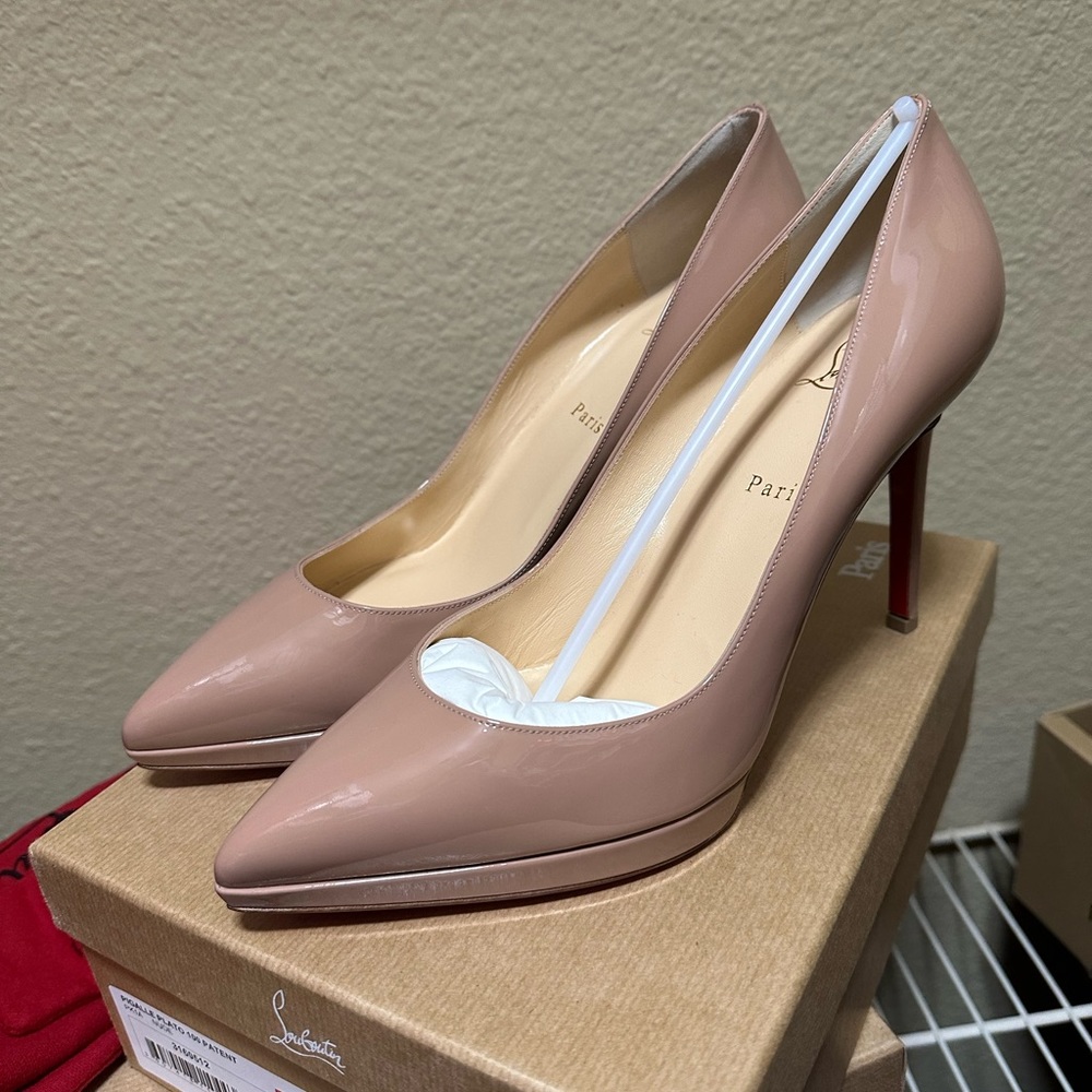 Christian Louboutin Pigalle Plato 100 Patent pumps